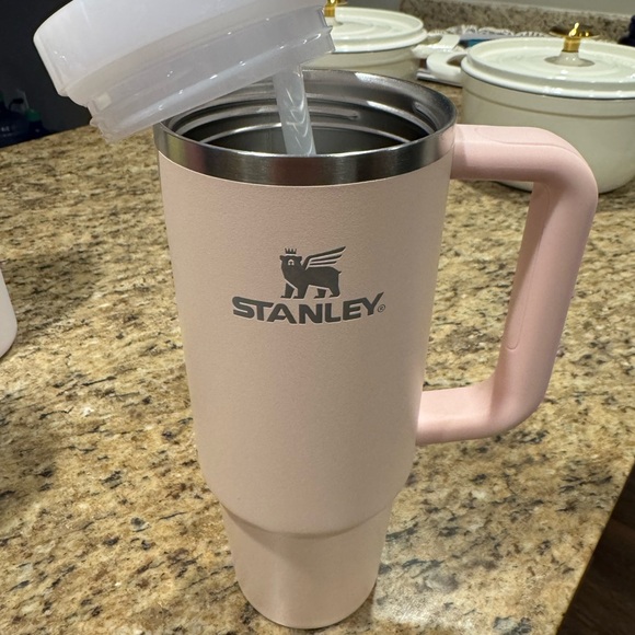 Stanley Pink Tumbler with Handle - Picture 2 of 4